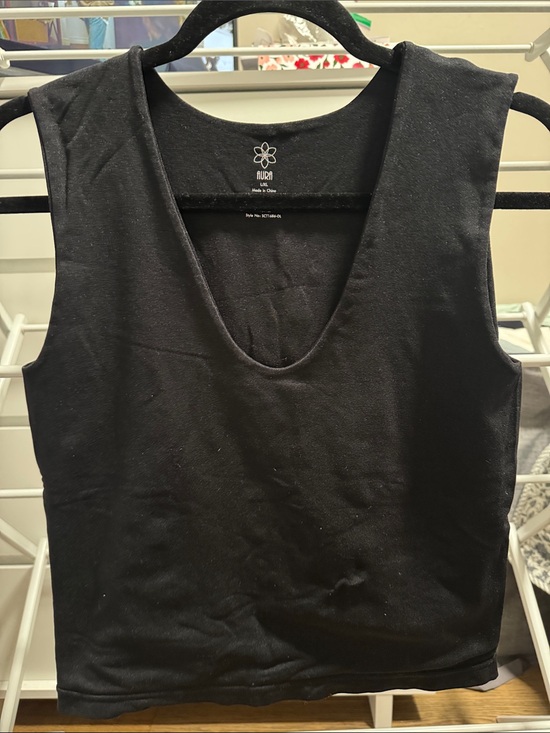 Aura Tops - Aura Black Scoop Neck Sleeveless Tank